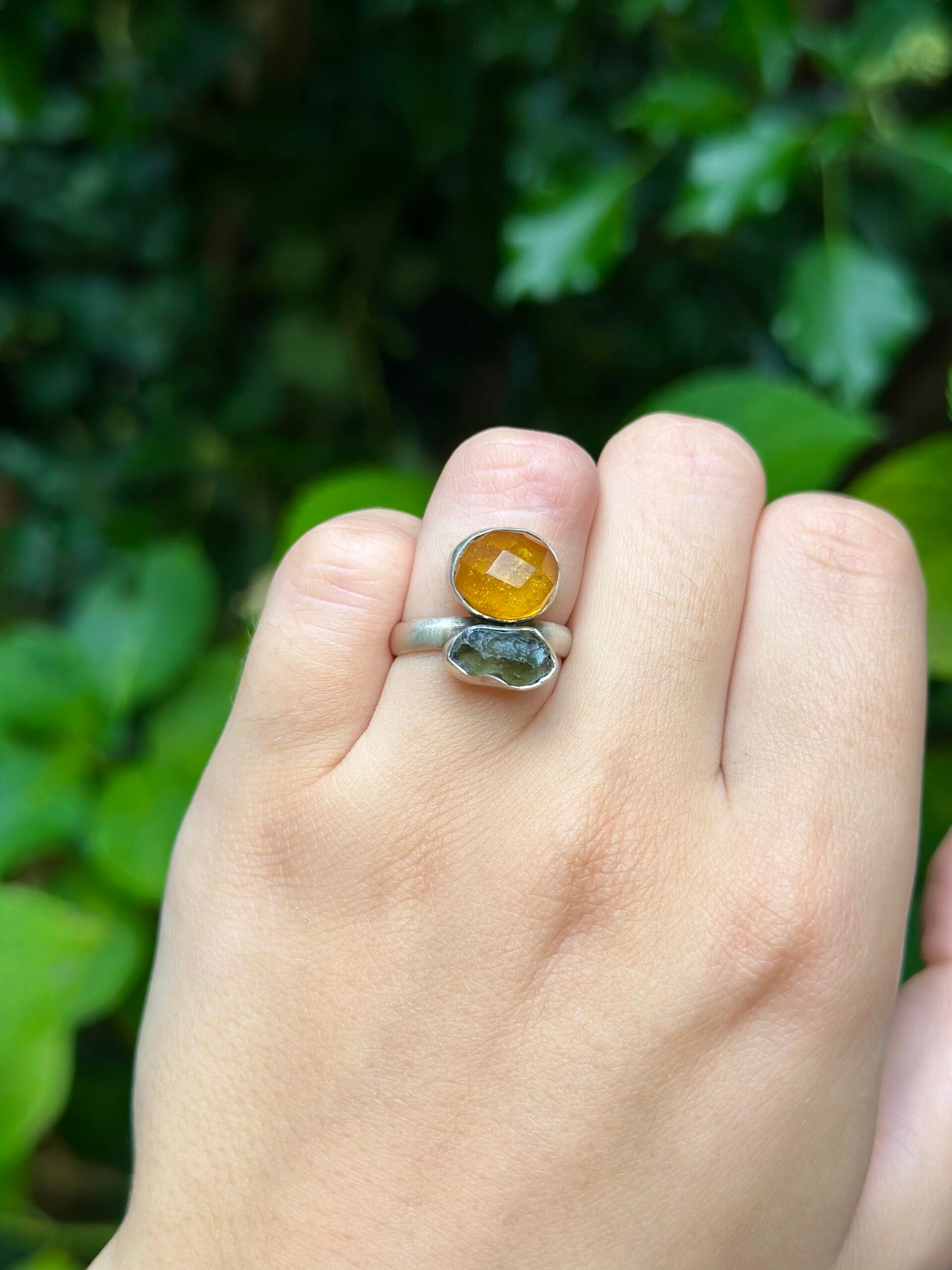 * rare! * MOLDAVITE & Copal Ring - Image 3