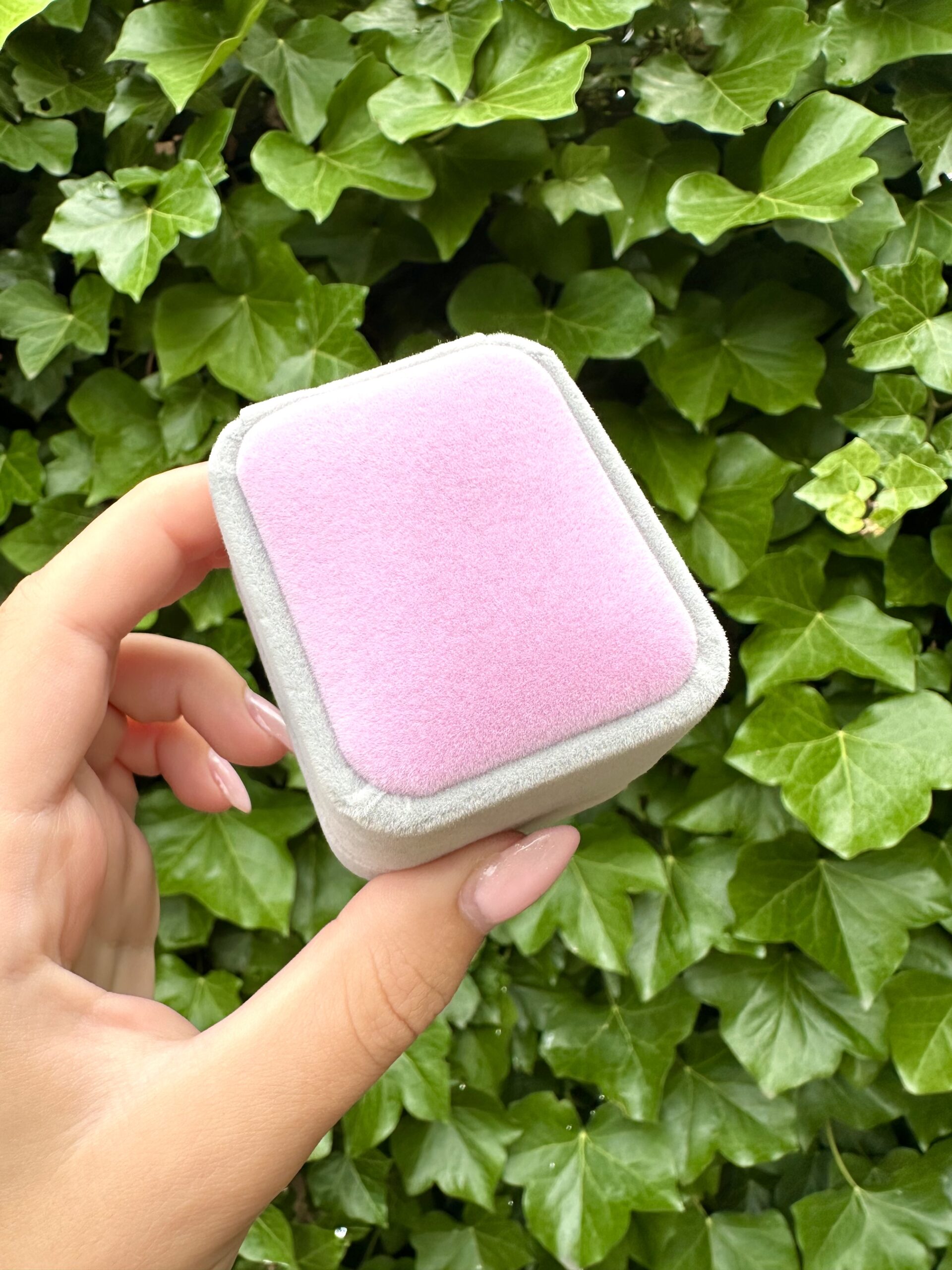 *Luxury Ring Gift Box -Pink & Grey* - Image 4