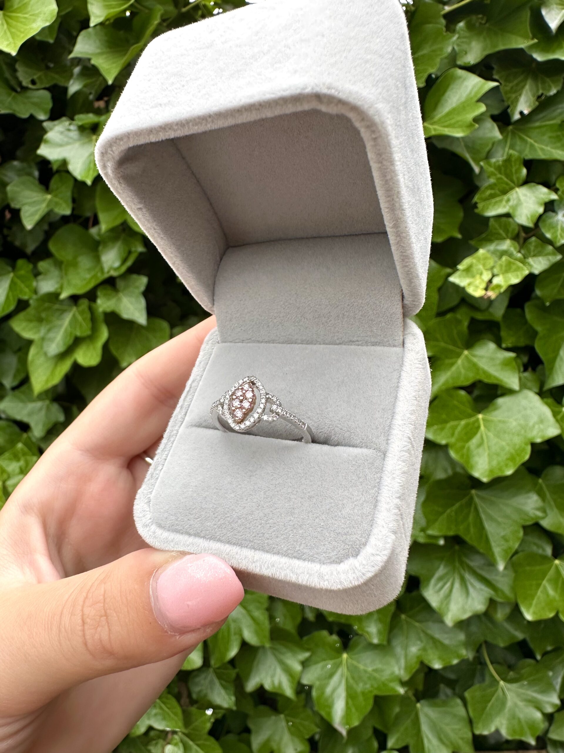 *Luxury Ring Gift Box -Pink & Grey* - Image 3