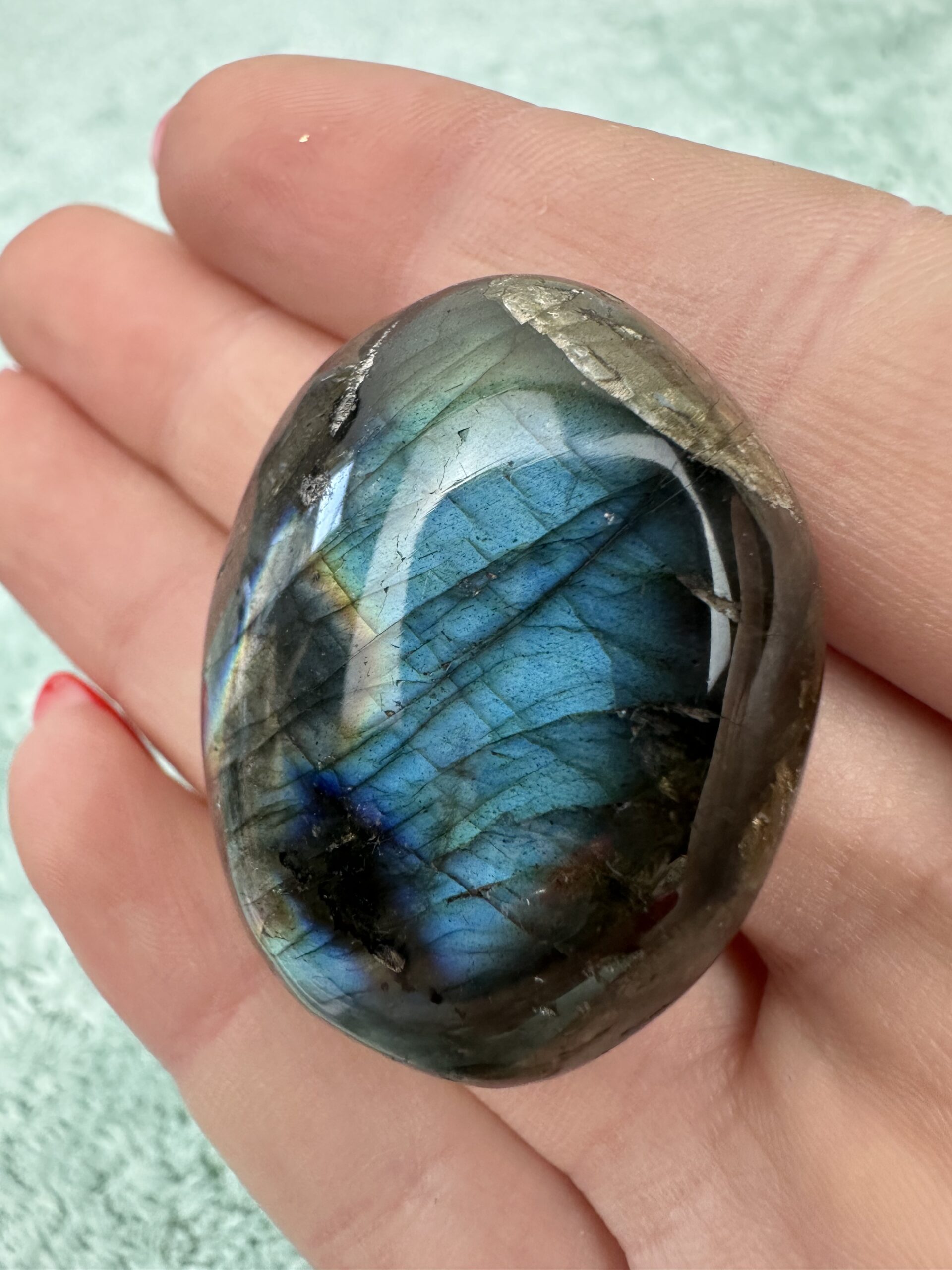 Labradorite Palmstone 3 - Image 2