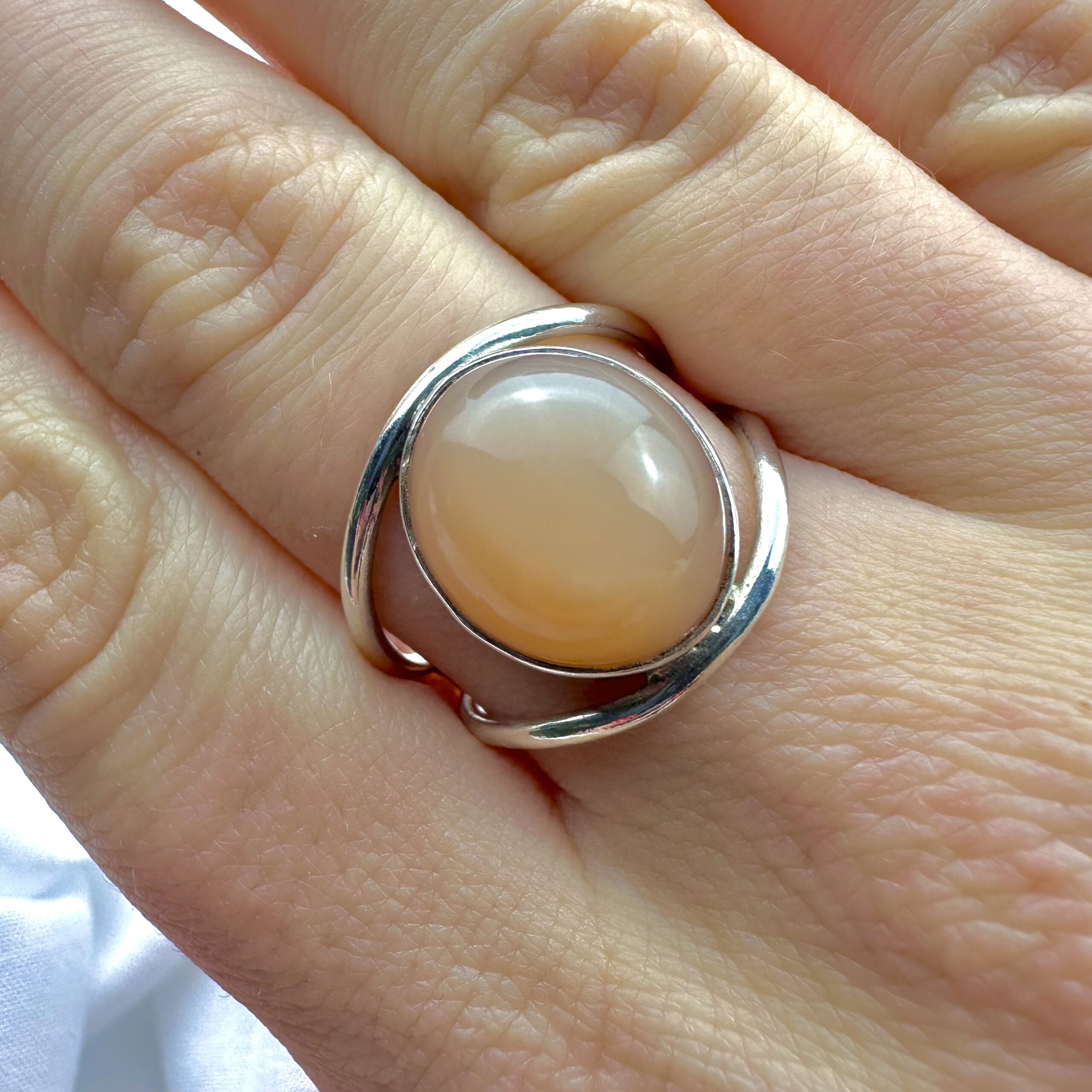 Fortuna Peach Moonstone Ring - Image 2