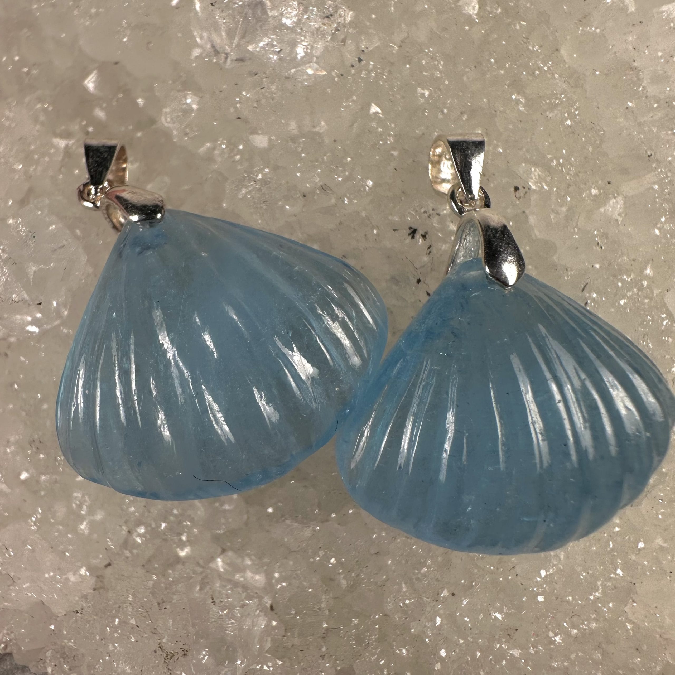 AAA Aquamarine Shell Pendant - Image 2