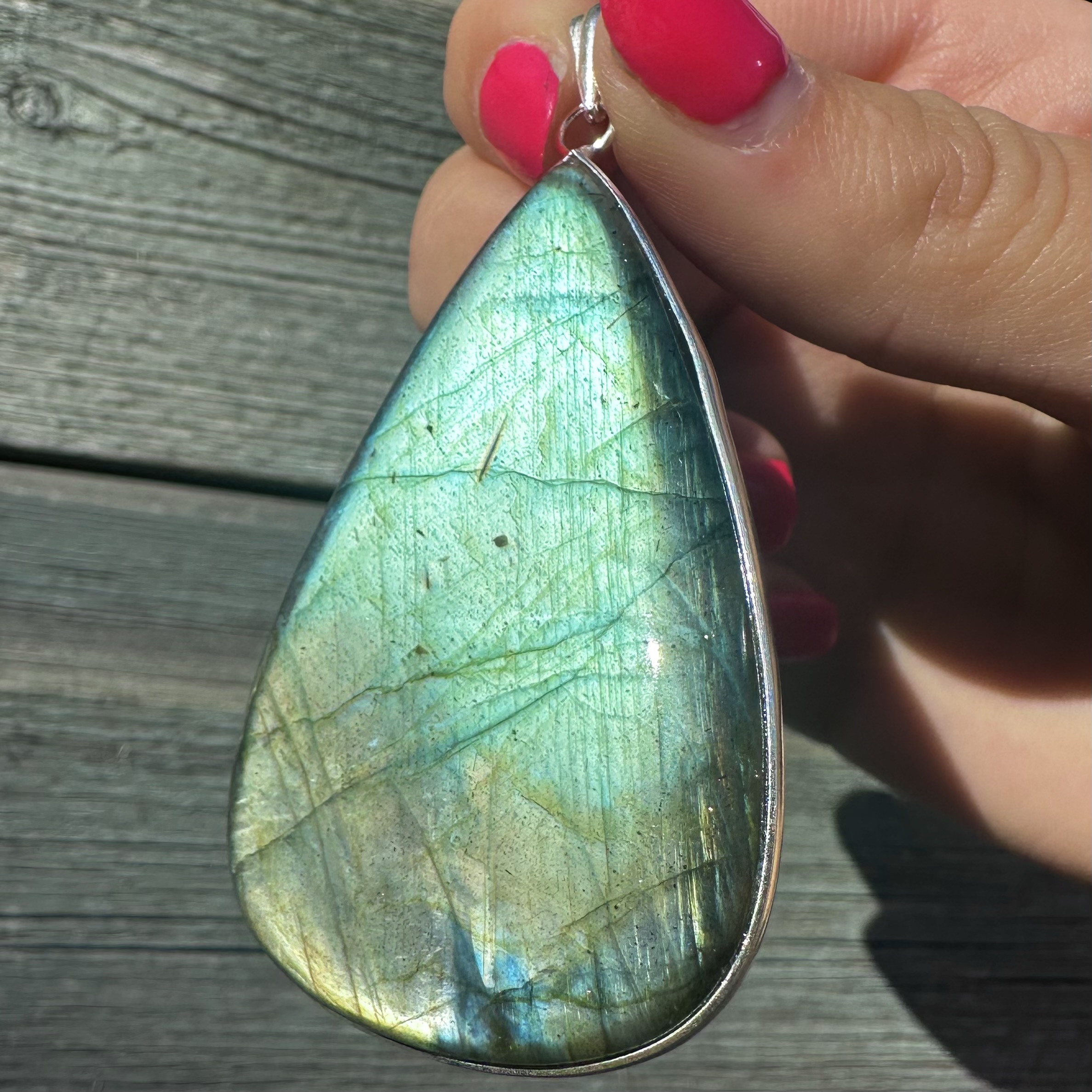 XXL Labradorite Pendant – Seafoam Flash ✨ - Image 2