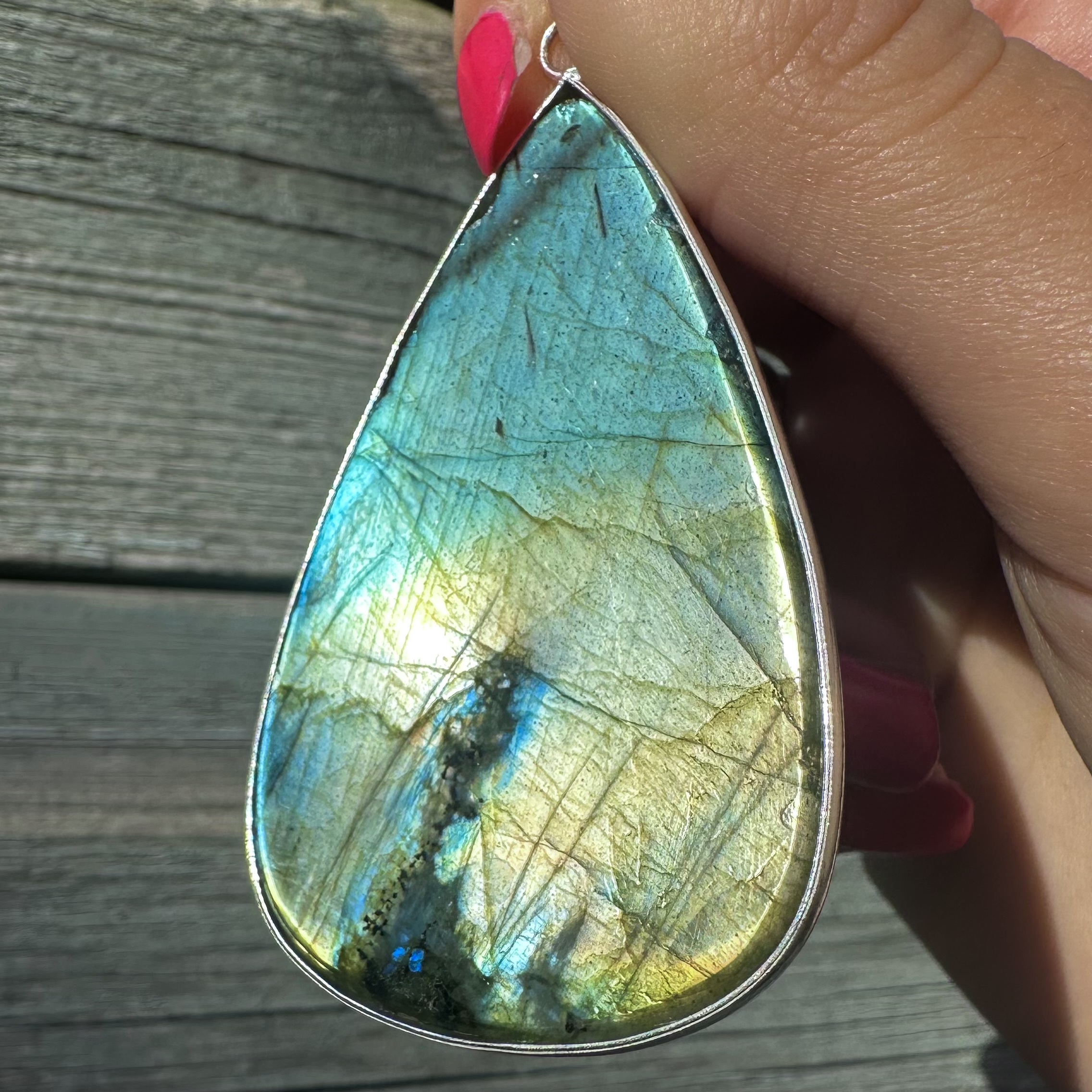 XXL Labradorite Pendant – Seafoam Flash ✨ - Image 4