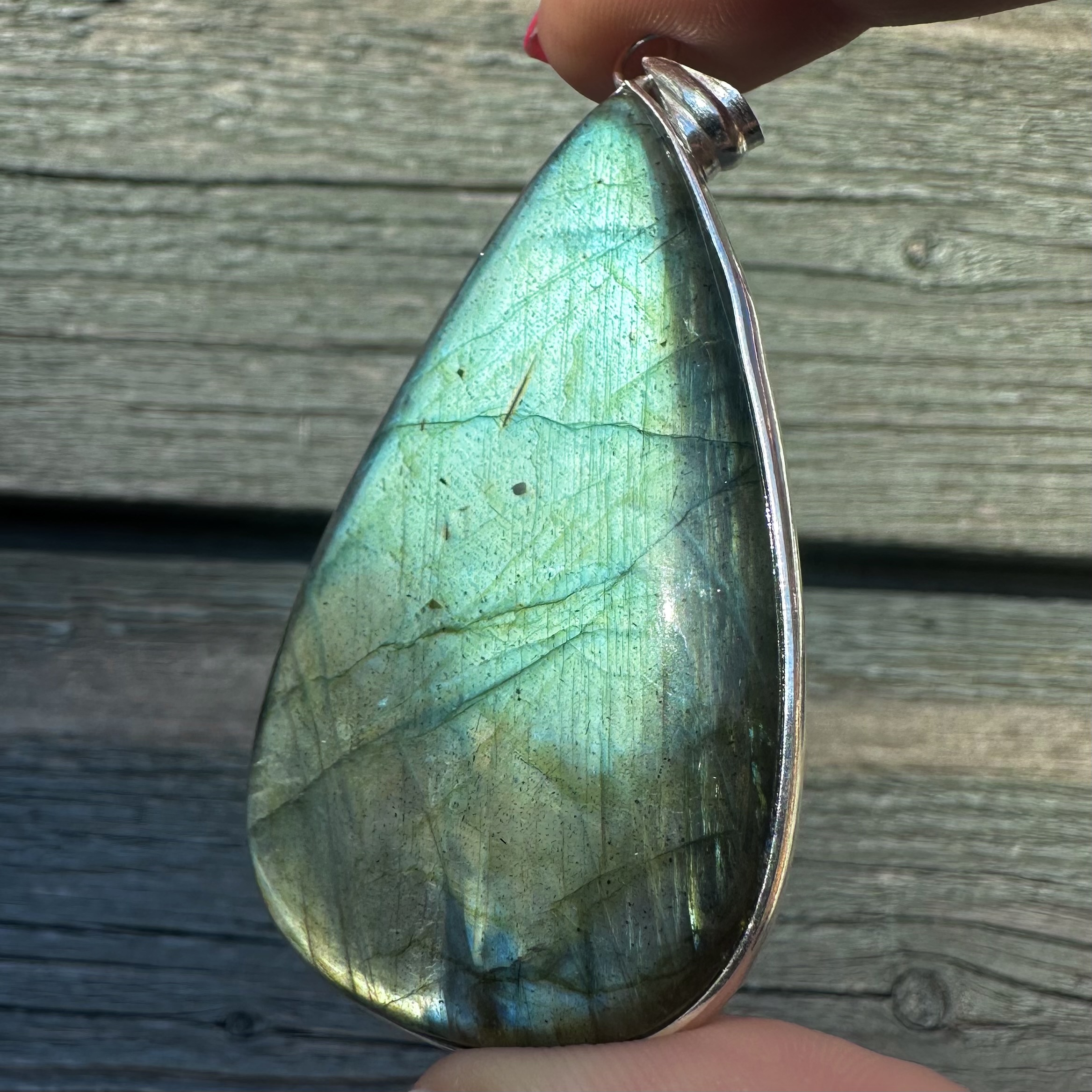 XXL Labradorite Pendant – Seafoam Flash ✨ - Image 3