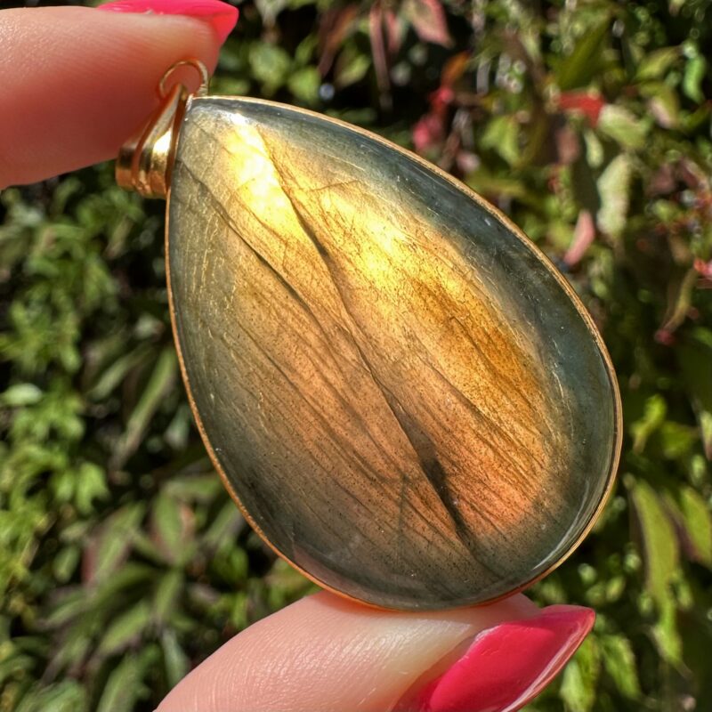 Labradorite Pendant Gold #12