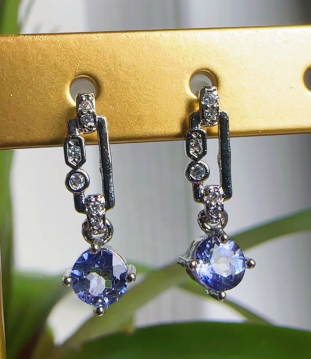 Tanzanite Earstuds