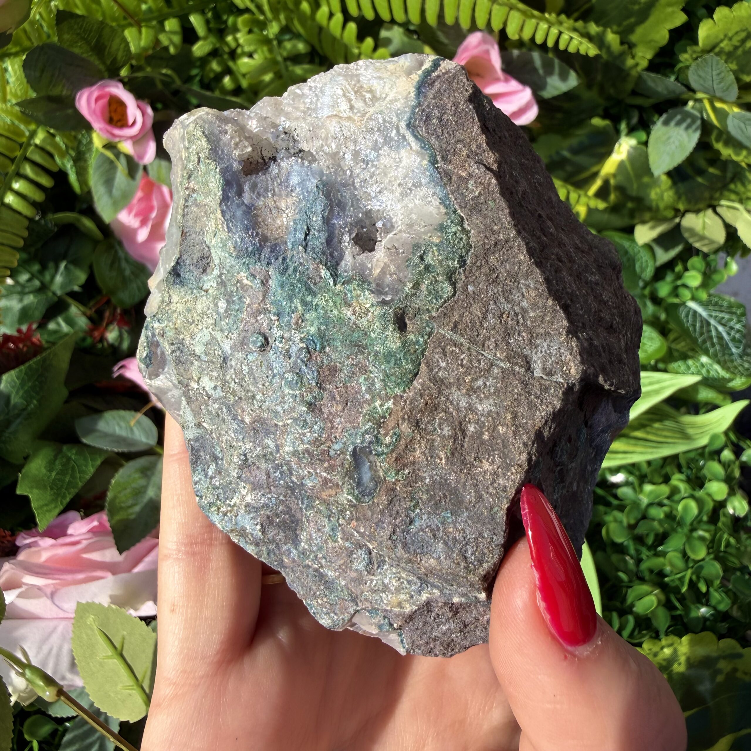 Fairy Treasure Angel Aura Amethyst Rose Geode - Image 6