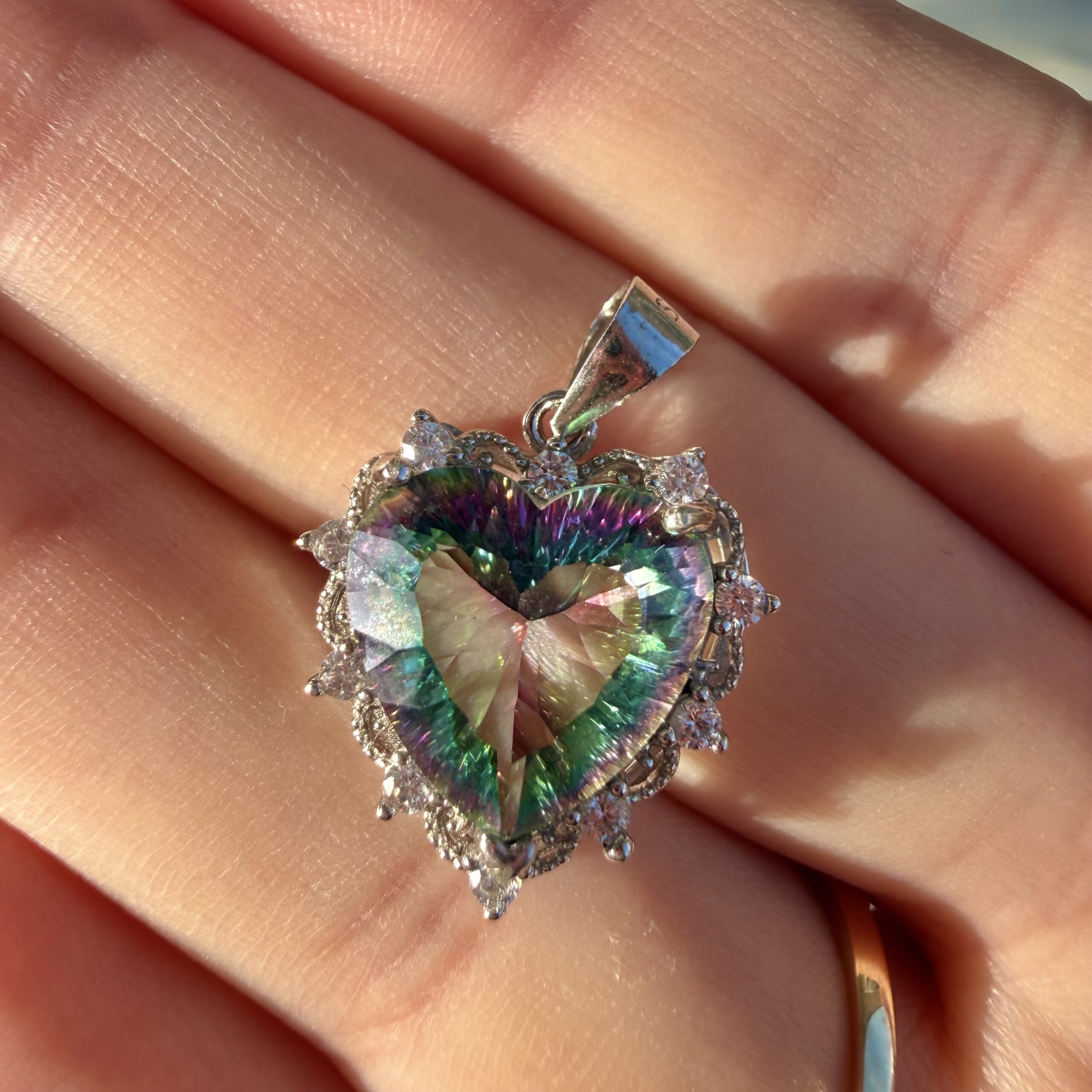 Mystic Topaz Heart Gem Pendant - Image 4