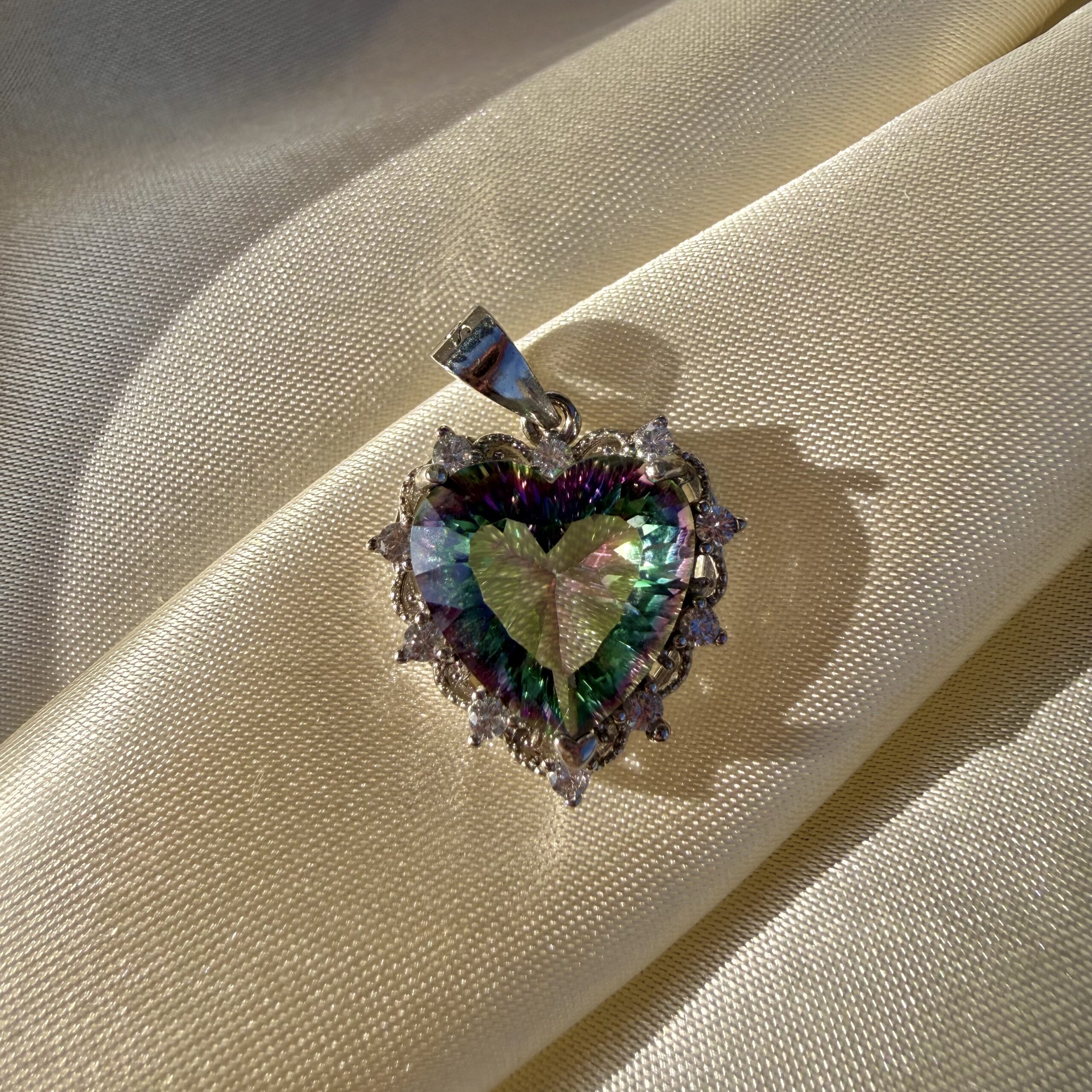 Mystic Topaz Heart Gem Pendant - Image 3