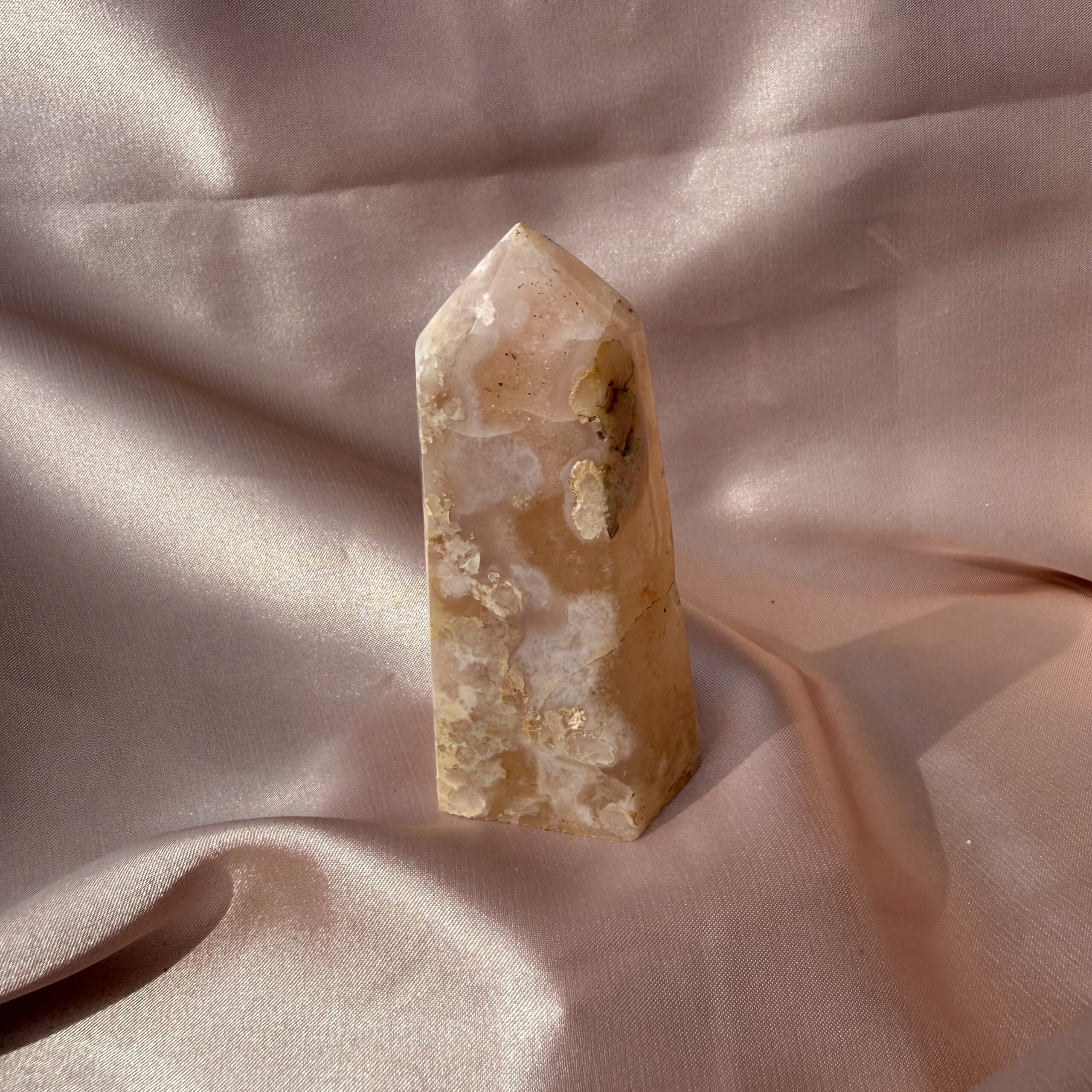 Creamy Flower Agate Tower ⋆.ೃ࿔🌸*:･