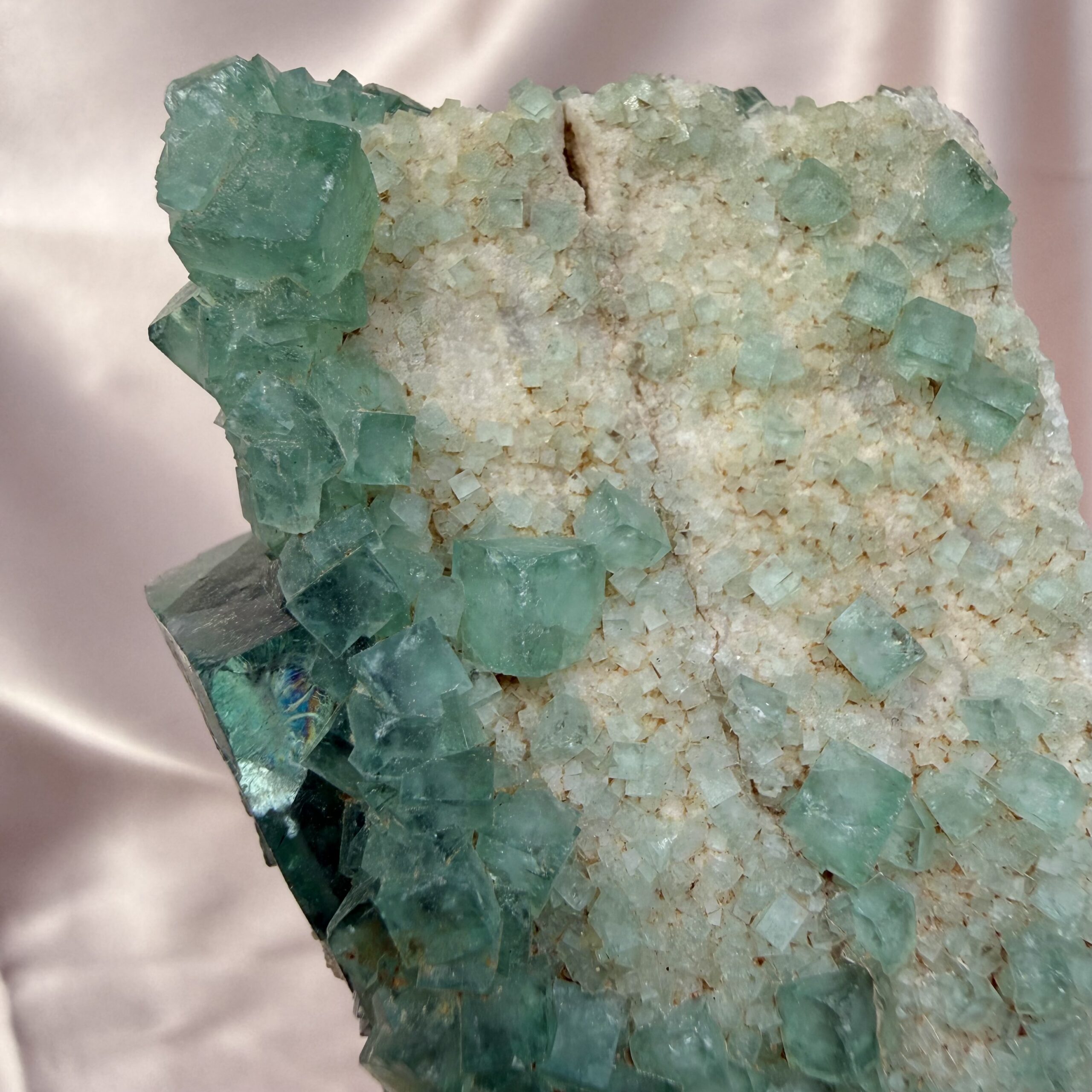 UV Reactive Fluorite Cluster - Image 3