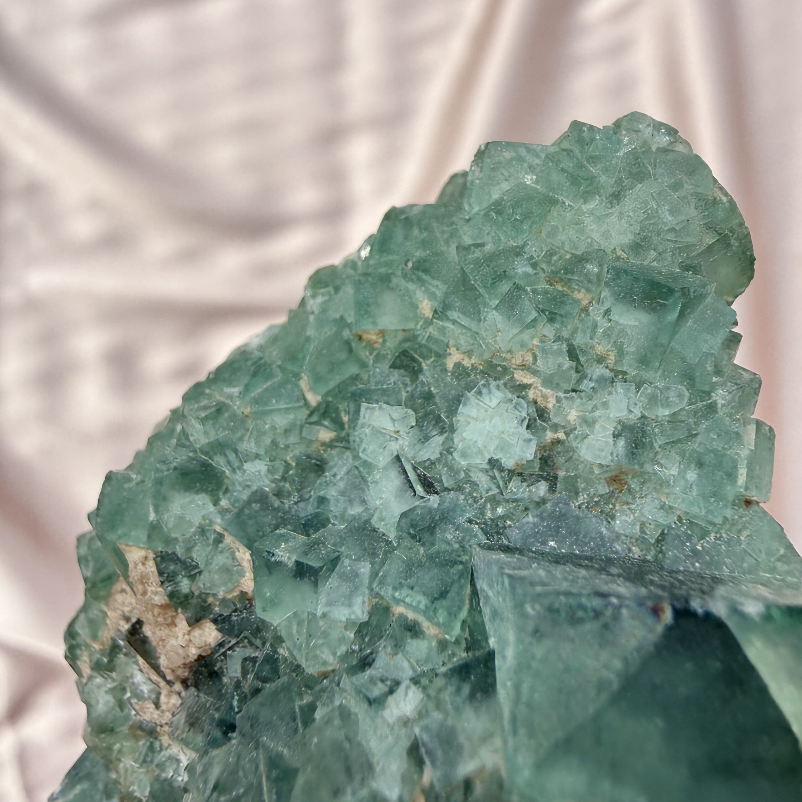 UV Reactive Fluorite Cluster - Image 5