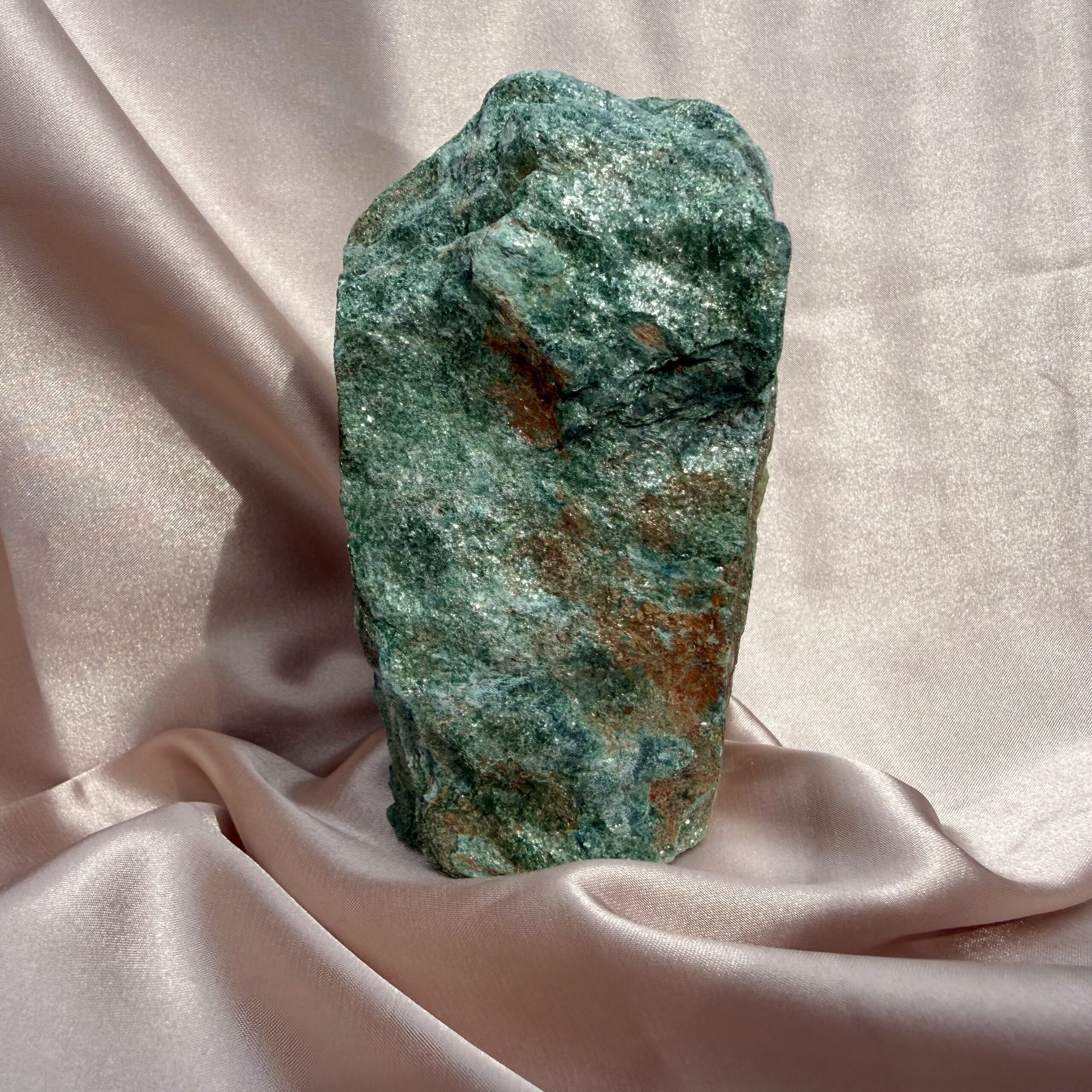 Glittery Fuchsite✩°𓏲⋆🌿. ⋆⸜ ✮˚