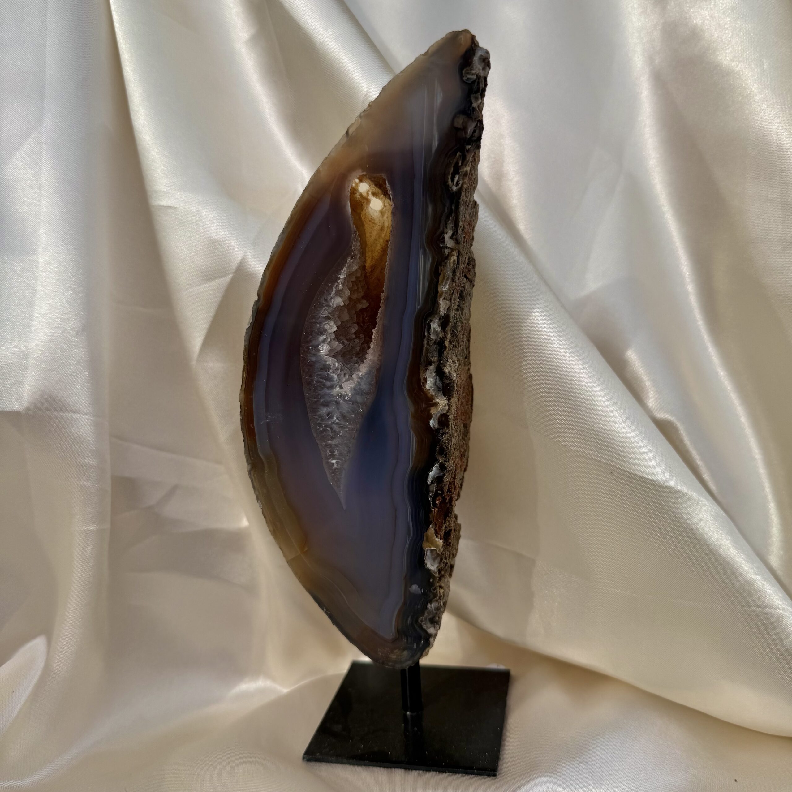 Druzy Agate on stand - Image 4