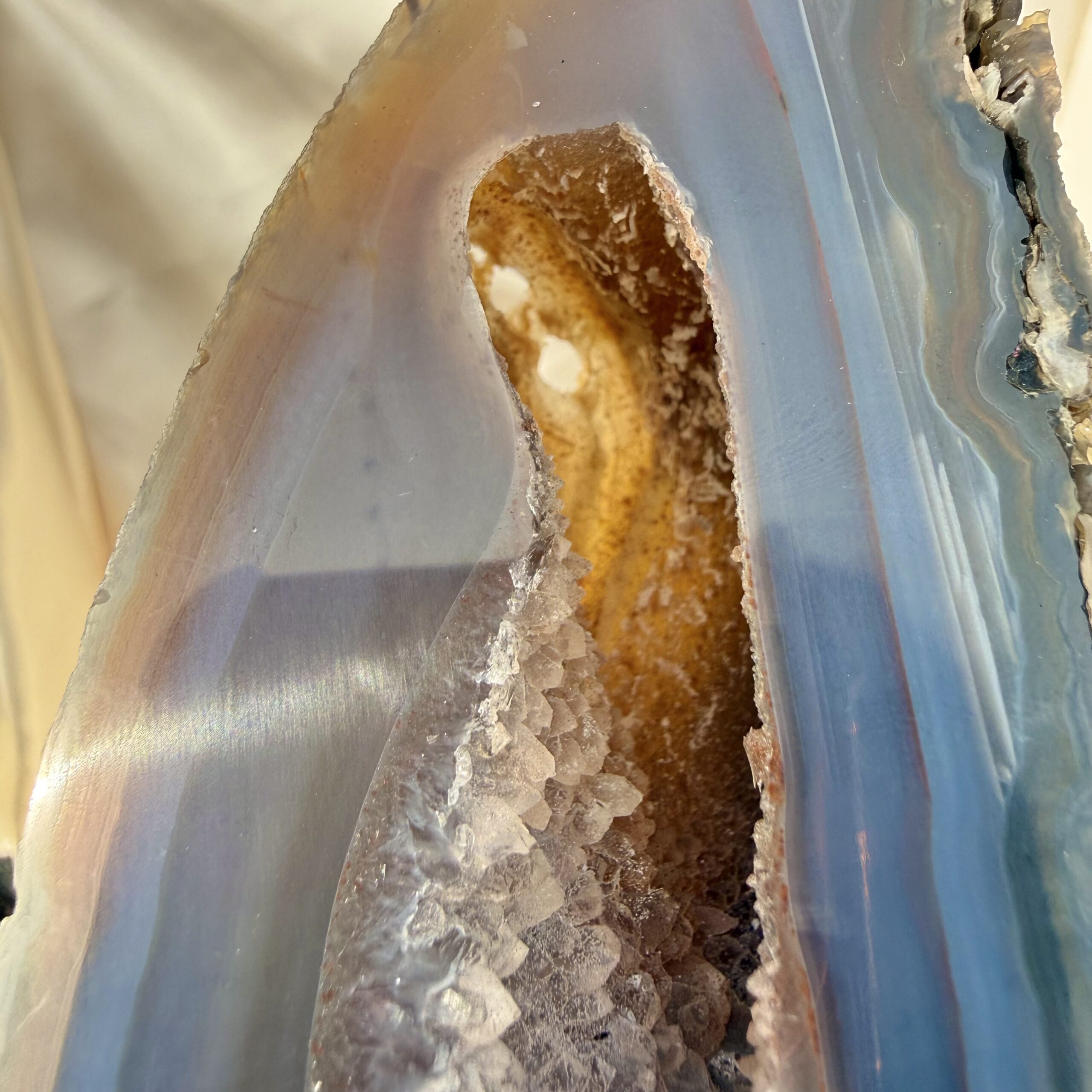 Druzy Agate on stand - Image 3