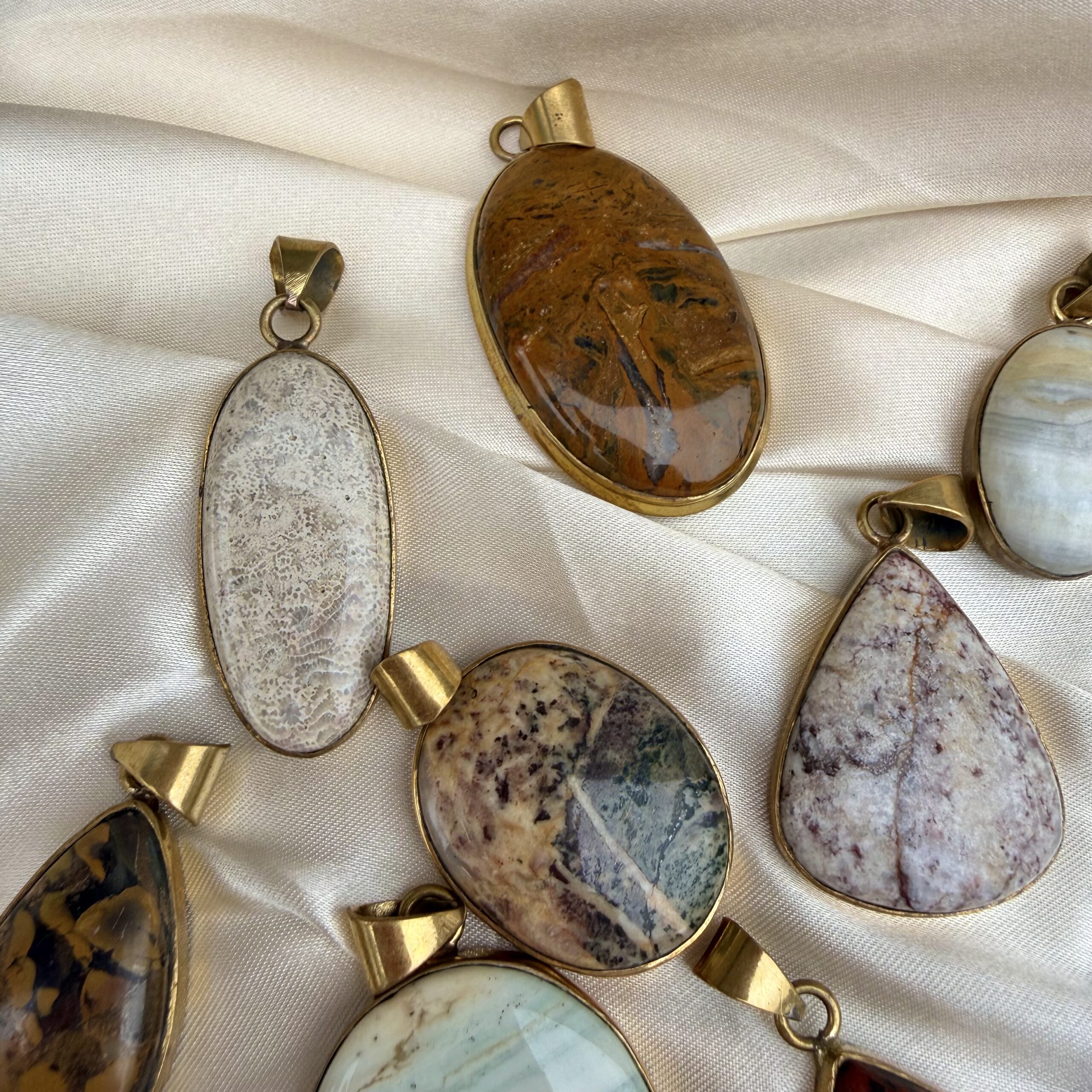 MYSTERY! Intuitively Chosen Crystal Pendant - Image 4