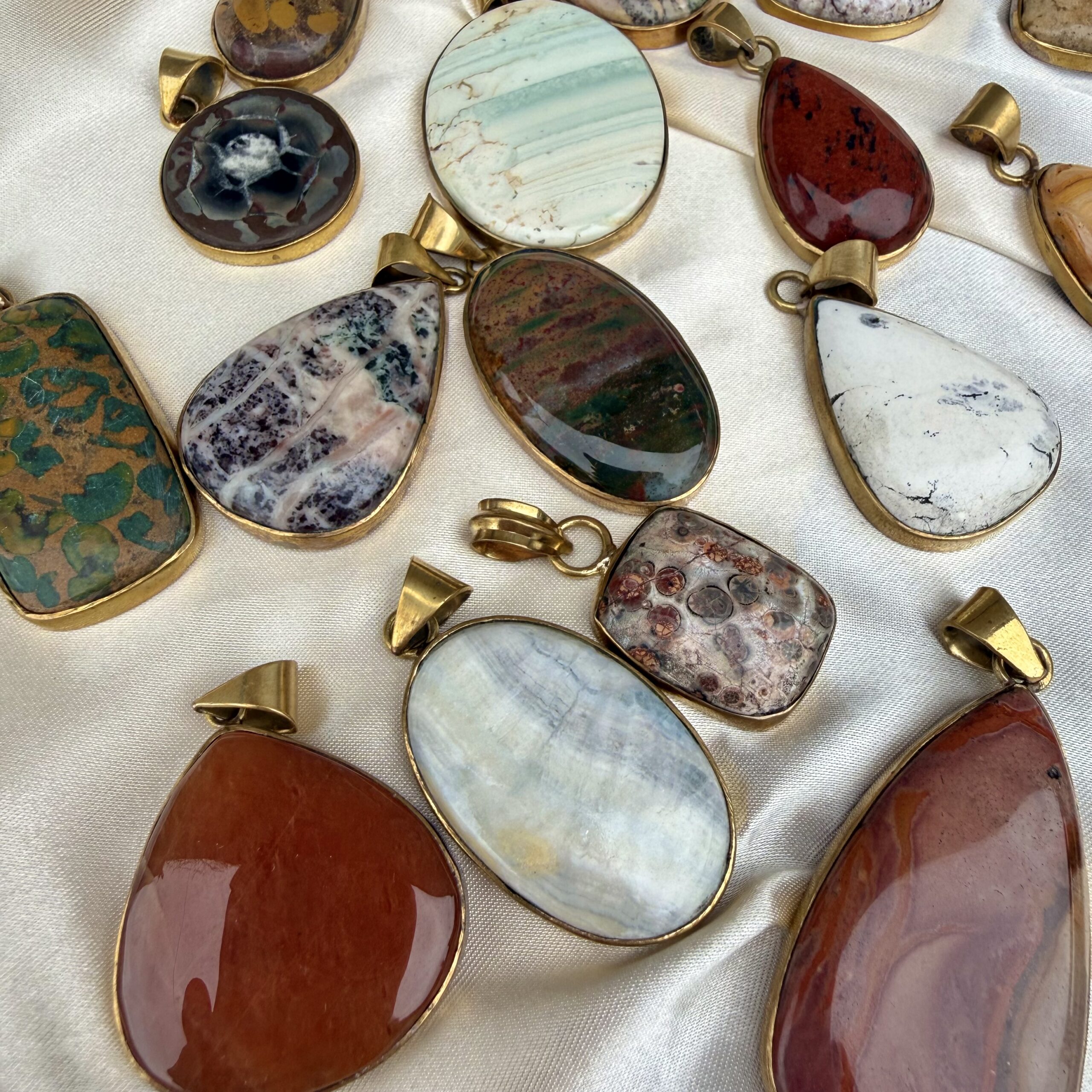 MYSTERY! Intuitively Chosen Crystal Pendant - Image 3