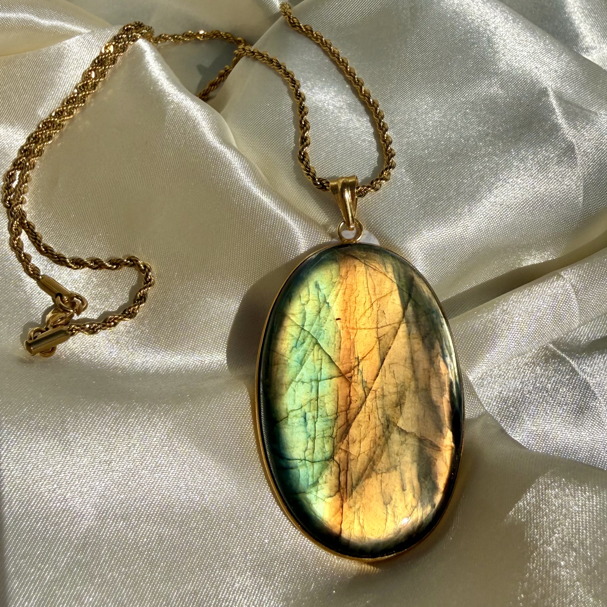 STATEMENT! XL Labradorite Necklace