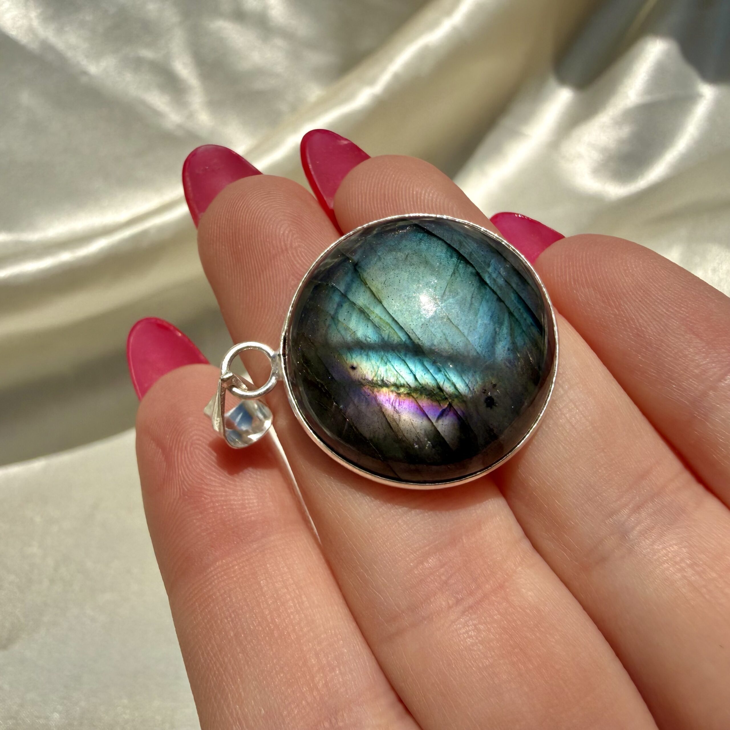 Labradorite Pendant Silver - Image 3