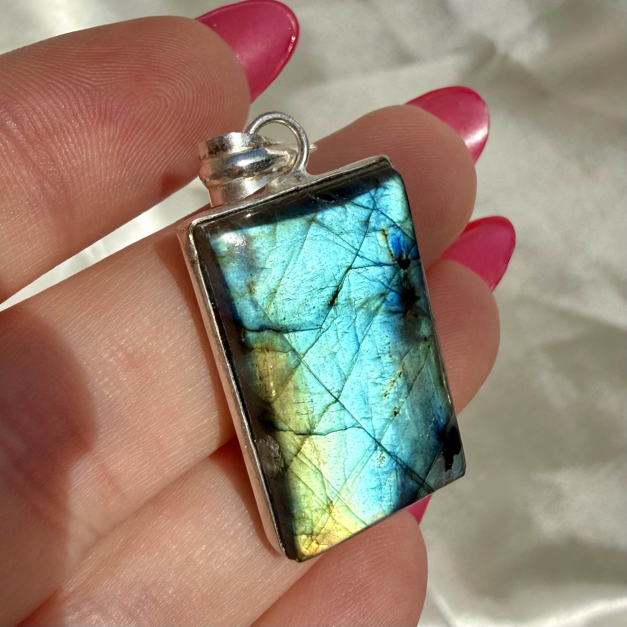 Labradorite Pendant Silver