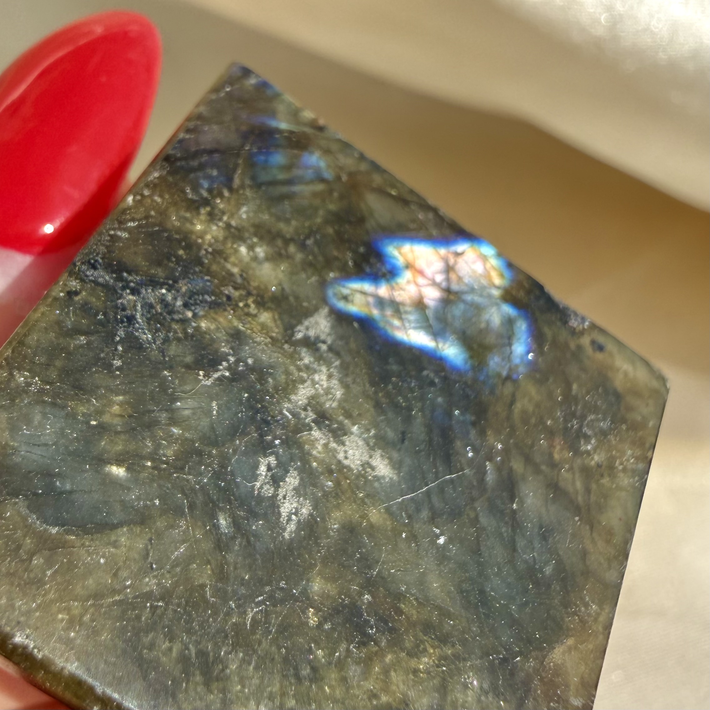 Labradorite Pyramid - Image 3