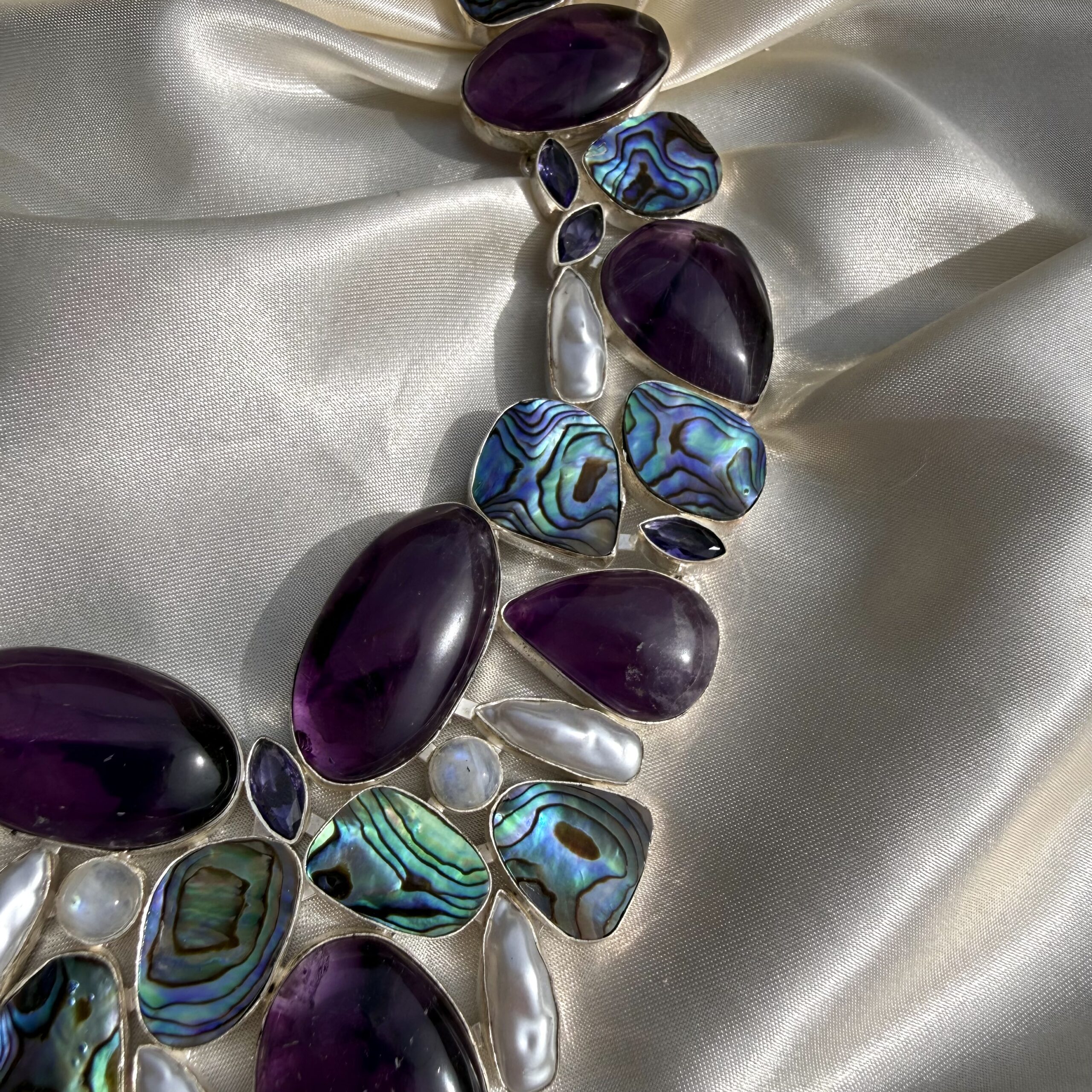 STATEMENT PIECE! Amethyst, Abalone Shell & Pearl Collier - Image 4