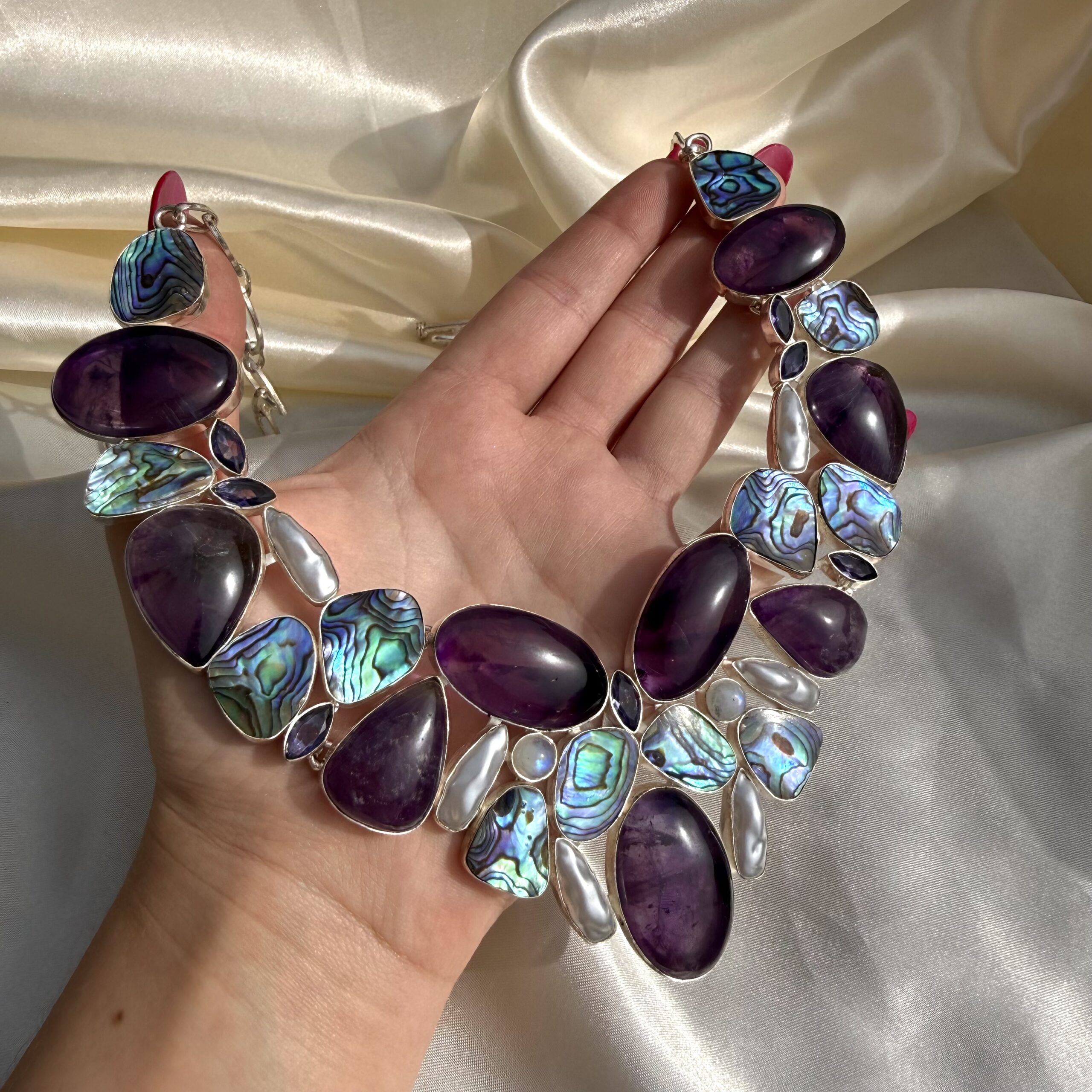 STATEMENT PIECE! Amethyst, Abalone Shell & Pearl Collier - Image 2