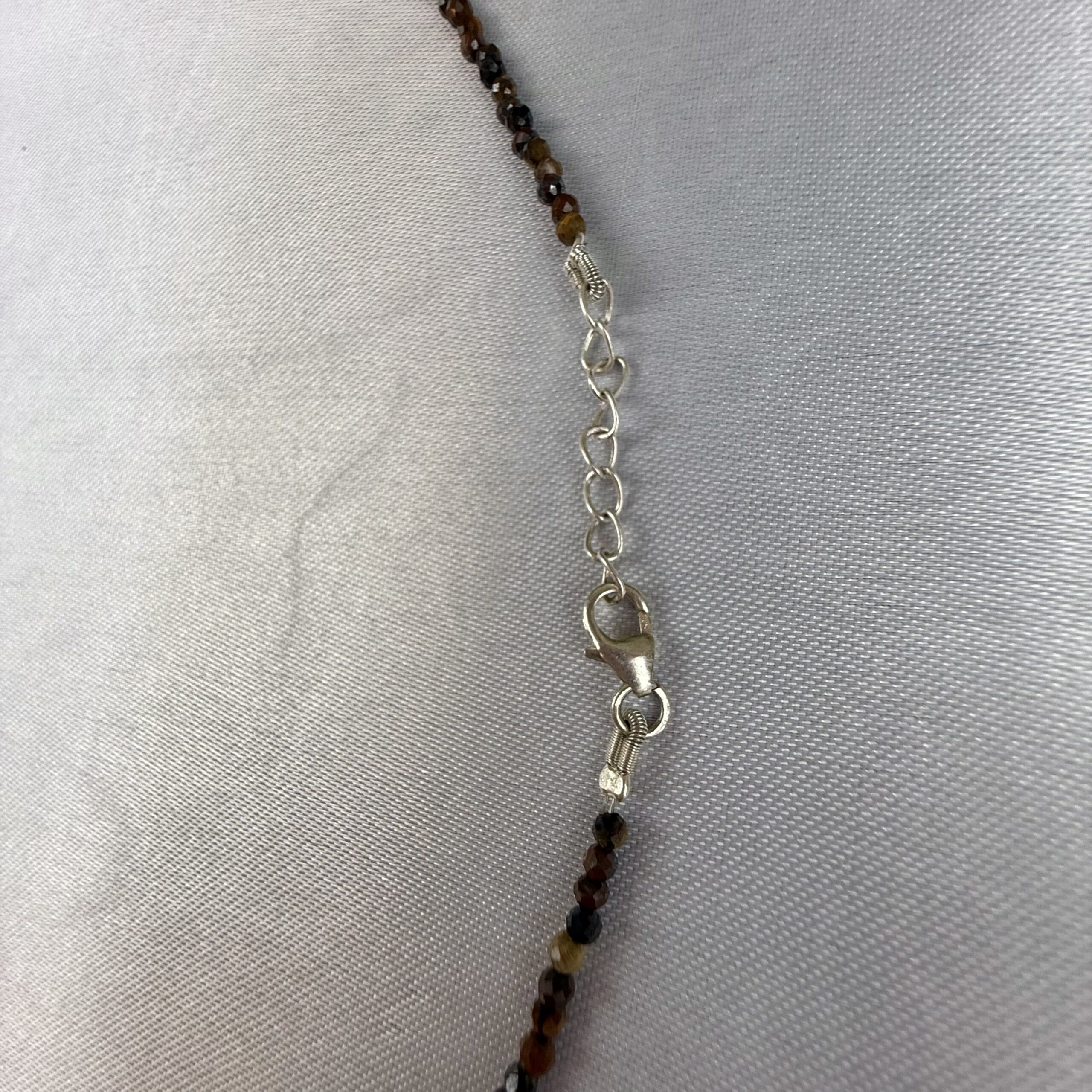 Faceted Tigers Eye Crystal Collier - Image 3