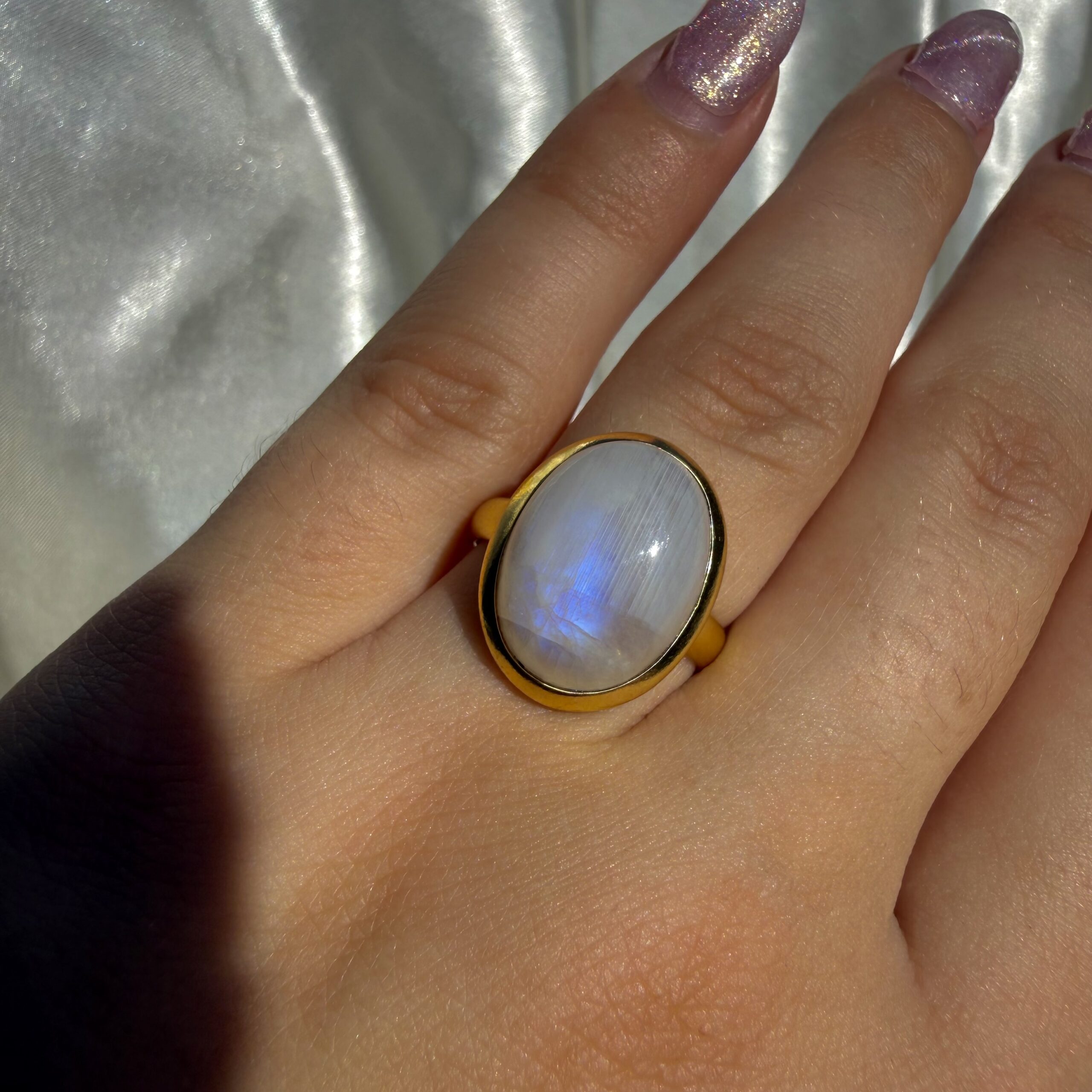 Classy Moonstone Ring Gold - Image 2